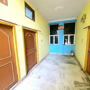 Oyo 80802 Rudra Varanasi